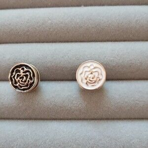 Black and white Rose flowers brooch/pins